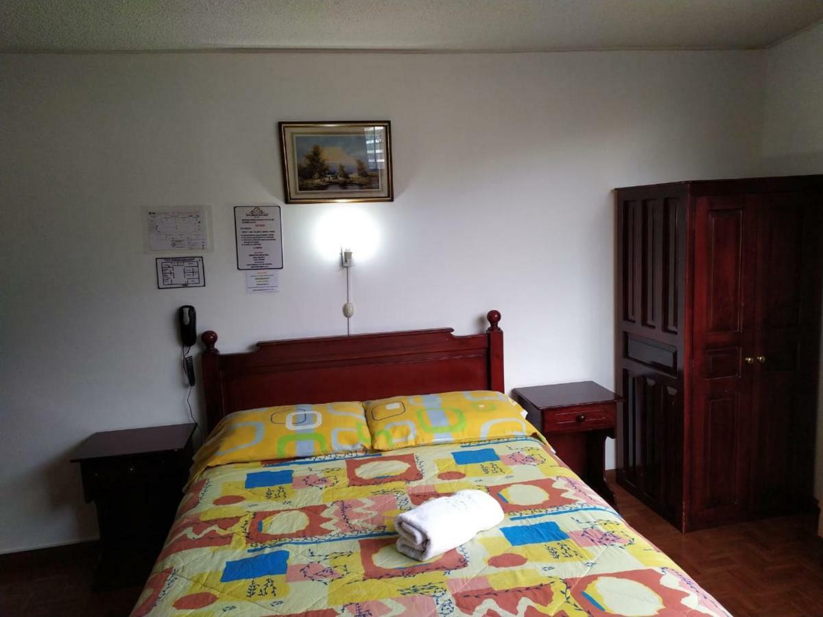 Hotel Margarita Inn Alameda Quito Kültér fotó